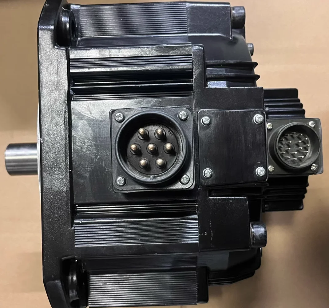 

SGMDH-22ACA6E Brand New Servo Motor，Fast shipping，SGMDH 22ACA6E