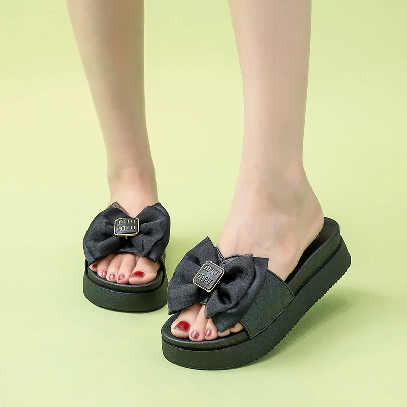 

Уличные тапочки, Новинка лета 2024, красивые женские сандалии с цветами, обувь на толстой подошве, увеличивающая рост, с мягкой плоской подошвой