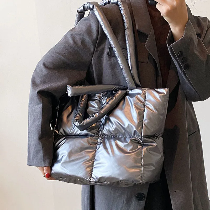 Alta capacidade de inverno grande tote 2022 bolsas acolchoadas designer mulheres sacos ombro luxo grande para baixo algodão sacos de compras bolsas