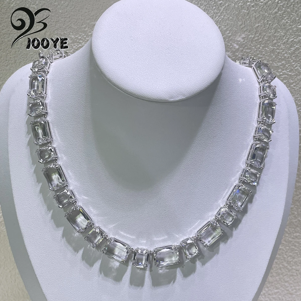 

Original 2025 New Trend Fine Anniversary Jewelry Sets Charming White Geometric Crystal Luxury Women's Necklace Earrings Bracelet