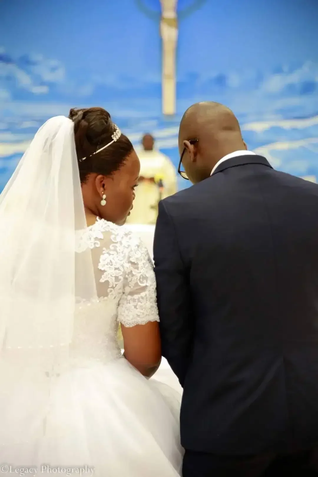 تخصيص أحدث س الرقبة قصيرة الأكمام Ballgown فساتين الزفاف الاجتياح الدانتيل حديقة زي العرائس الأفريقي 2025