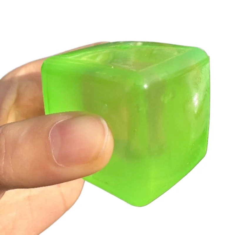 スクイーズアイスキューブ麦芽糖フィジェットおもちゃソフト餅抗ストレススクイーズおもちゃ透明正方形減圧ギフト子供大人向け
