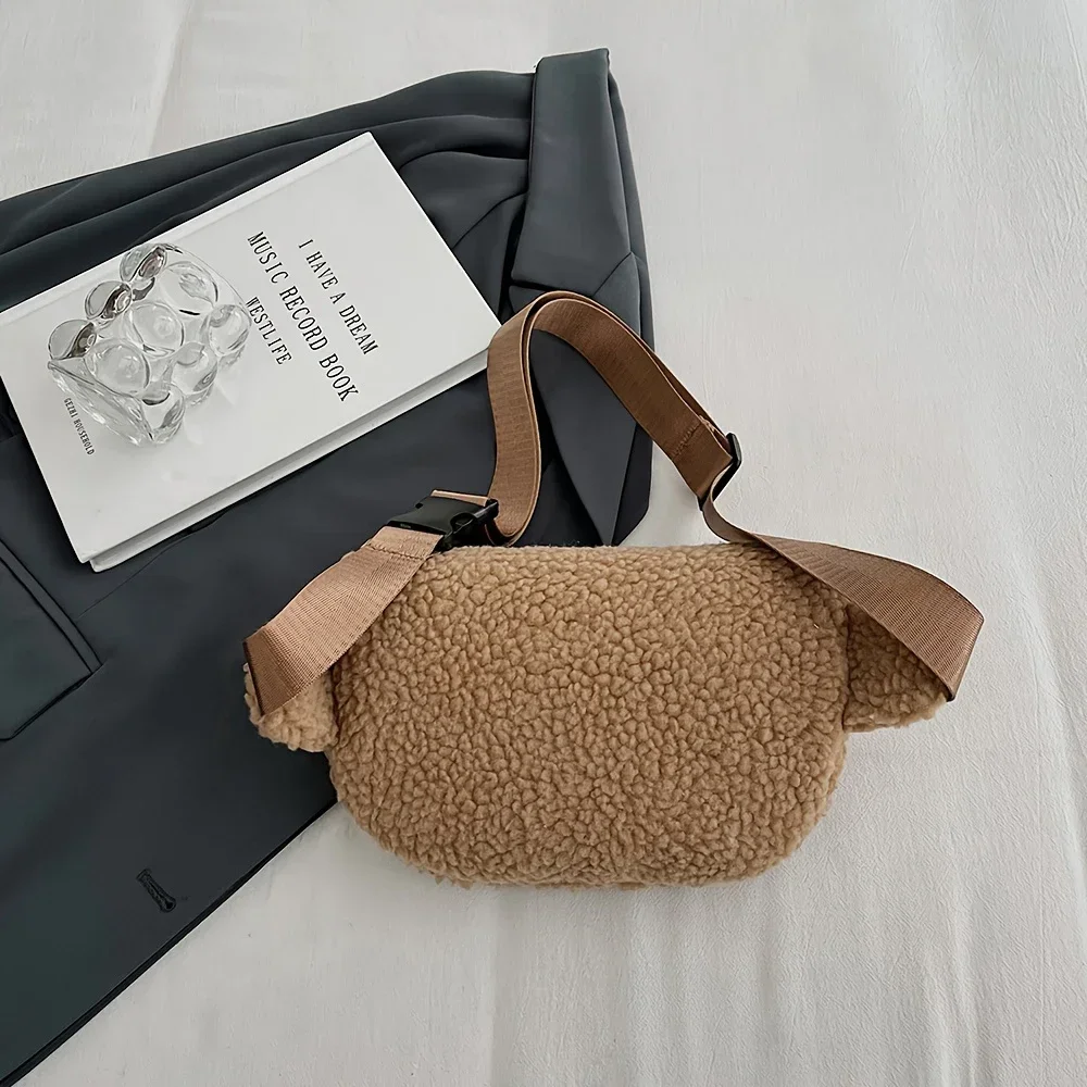 Women's Chest Bag with Lamb Wool, Large Capacity, New Autumn and Winter Niche Design, Crossbody Bag, Casual Waist Bag