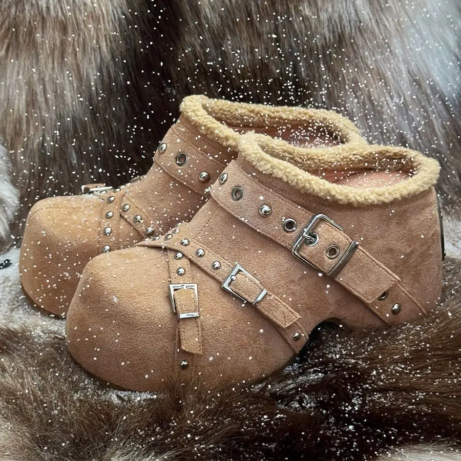 2026 Winter Fur Slippers Fashion Design Buckle Rivet Furry Slippers Indoor and Outdoor Keep Warm Height Increase House Shoes