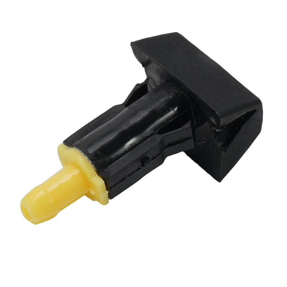 2pcs Car Windshield Washer Water Jet Spray Nozzle For Nissan TIIDA Windscreen Washer Nozzle Sprayer Auto Accessories