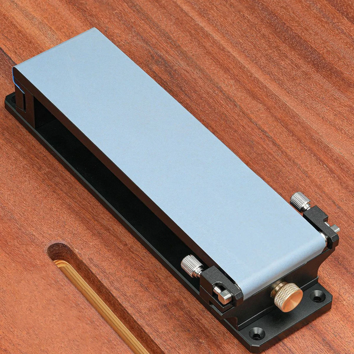 adjustable-sandpaper-holder-sandpaper-clamp-sharpener-manual-tension-sanding-frame-portable-handheld-abrasive-sanding-block