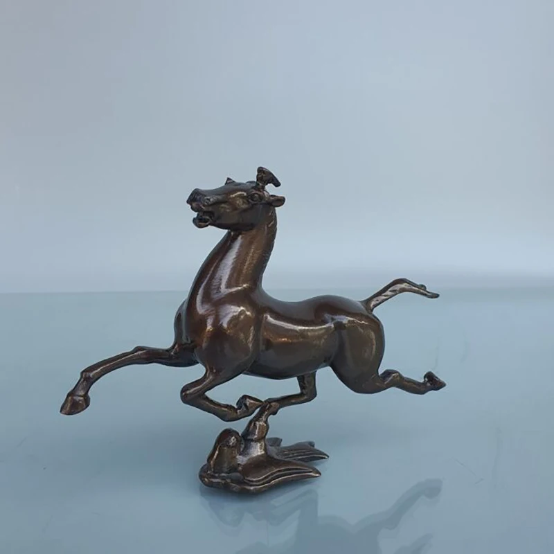 Exquisitely crafted and copper-colored riding a flying swallow home decoration, brass zodiac horse ornament, craft g