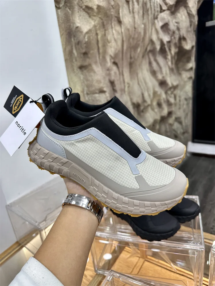 Outdoor Men's Running Shoes Lightweight Comfortable Breathable Upper All-Terrain High-Tech Sturdy Sole Climbing Series