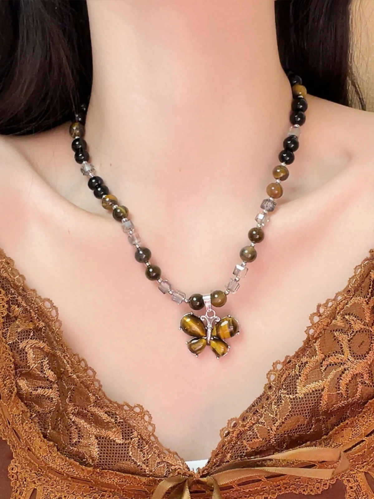 

Vintage Chinese Style Meilade Tiger Eye Butterfly Necklace Beaded Choker Layering Pendant Necklace for Women