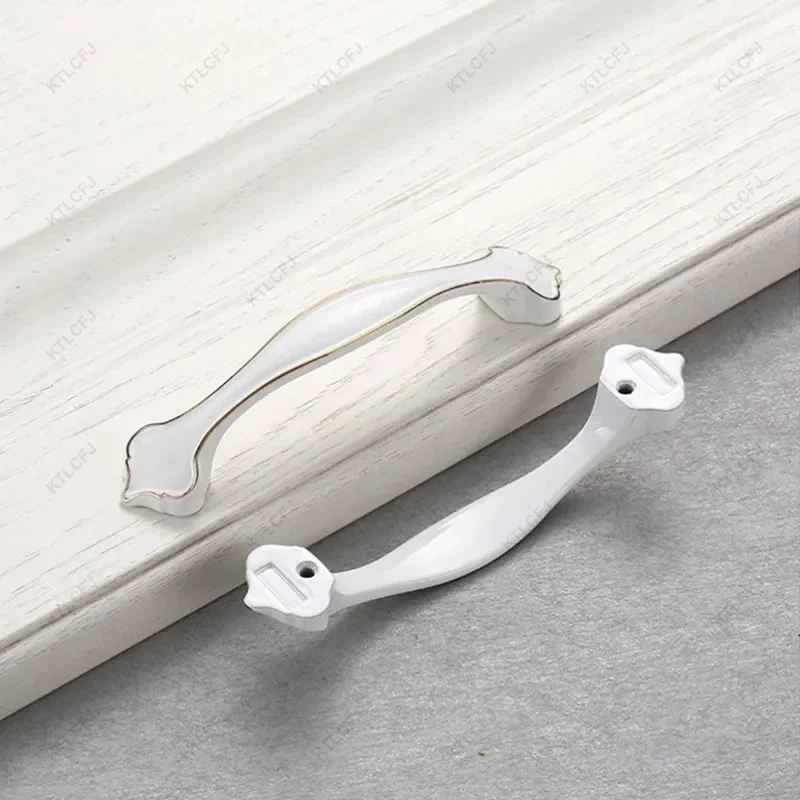 European Style Manual Pull Thread Print Simple Handle Black and White Wardrobe Interior Door Handle