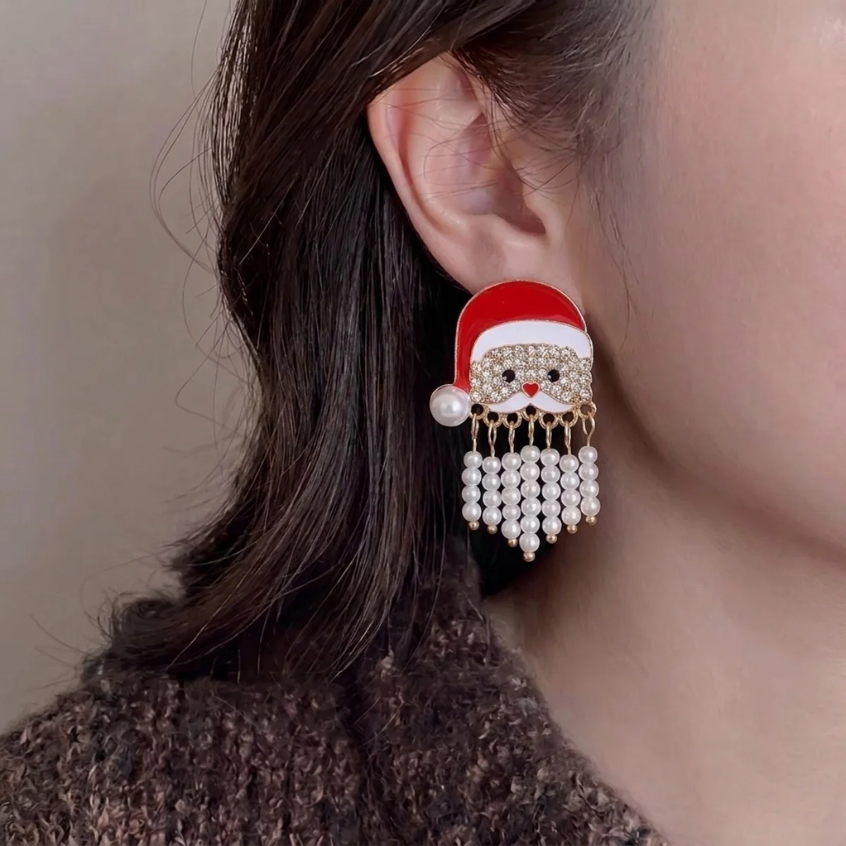 Kreative, niedliche Weihnachtsmann-Ohrstecker mit simuliertem Perlenquastenbart für Frauen, Strass-Weihnachtsmann-Ohrringe, Weihnachtsparty-Schmuck – Detail 5