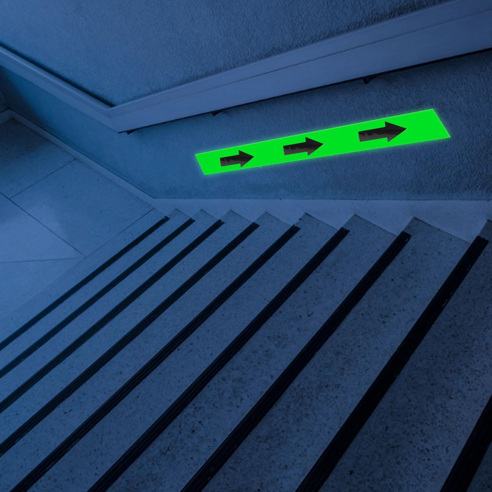 1 Rolle im Dunkeln leuchtendes Leuchtband, grün, schwarz, PVC-Treppenrichtungsanzeige für den Innen- und Außenbereich, leuchtend