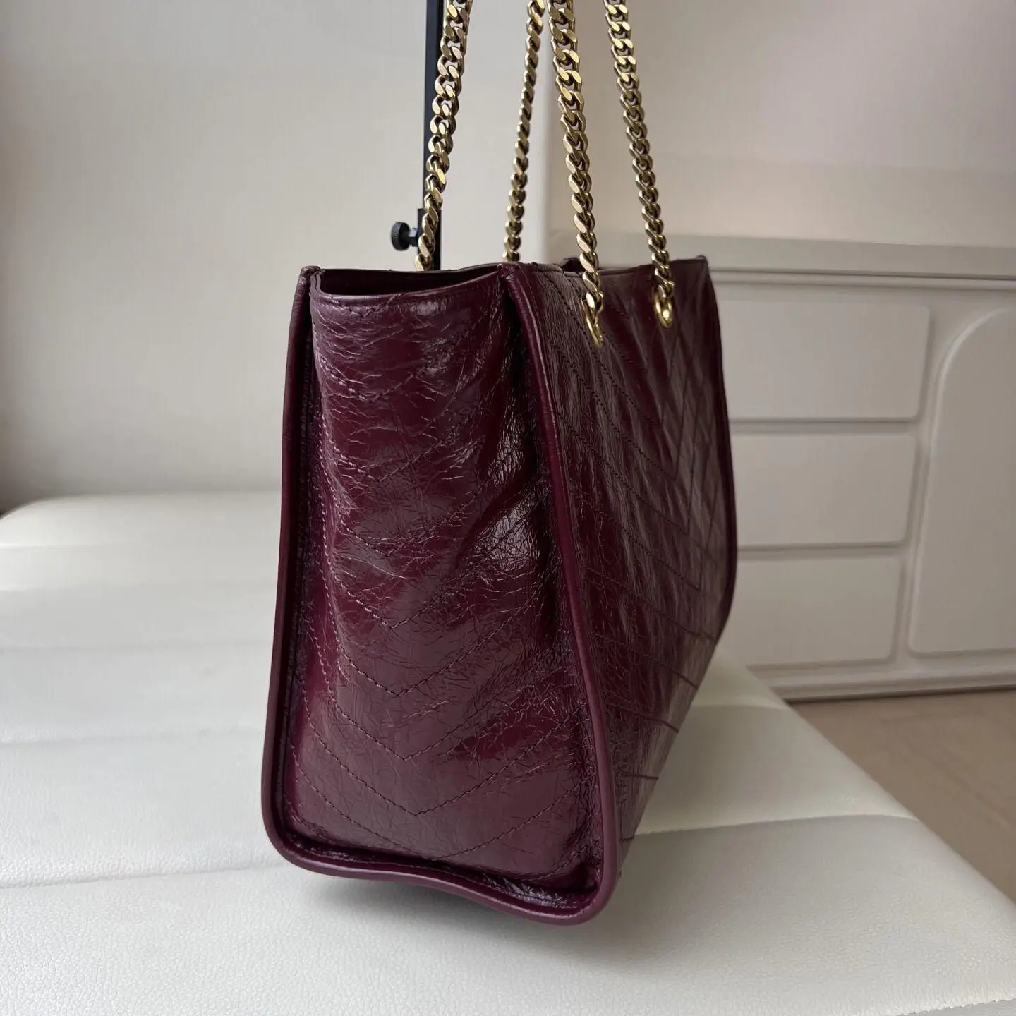 Burgundy Crinkled Oil Wax Leather Chevron V-Stitch Tote Bag, Oversized Soft Shoulder Crossbody with Thick Vintage Gold Interwoven Chain, Luxury Designer Inspired Fall Work Handbag