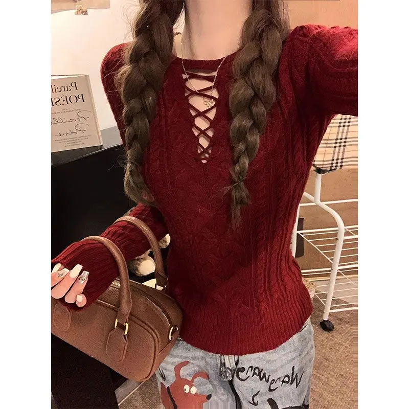 

Retro Design Feels Waist-hugging and Slim Bottom Sweater for Women with Slim Fit Knitted Tops Winter