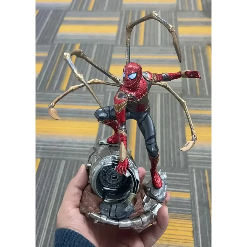 

18cm Battle Edition Spider Man Statue Model Super Hero Iron Action Doll PVC Collection Home Decoration Children's Gift