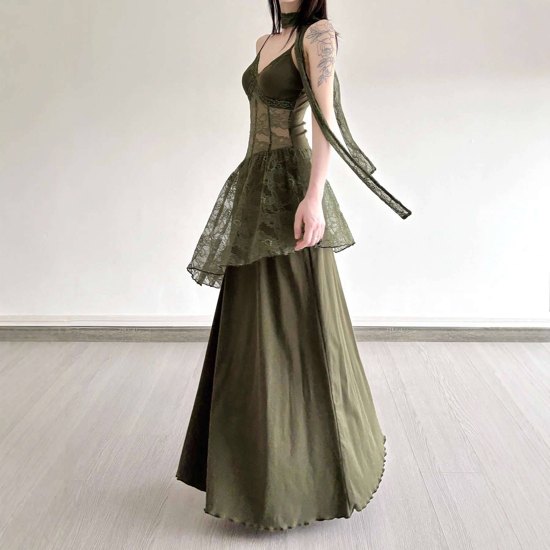 Damen Gothic Vintage Spitzen-Panel-Kleid mit V-Ausschnitt, Spaghettiträger, durchsichtig, A-Linie, Maxi, trendiges Waldmädchen-Slim-Fit-Retro-Ästhetik-Kleid