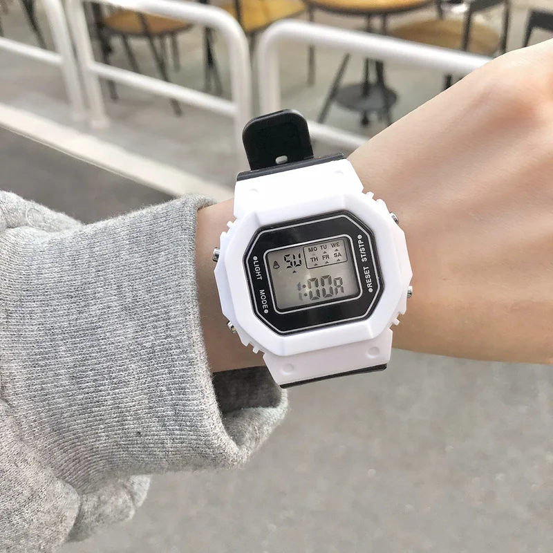 ساعة مربعة صغيرة شفافة للفتيات بتصميم بسيط لطلاب المدارس المتوسطة ساعة إلكترونية مضيئة للأطفال على شكل وحيد القرن #2