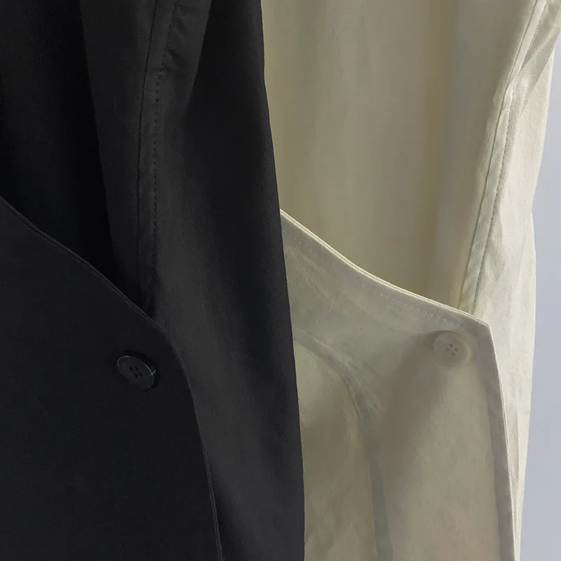 Top sem mangas de linho com botões cruzados e gola inclinada estilo chinês com colete com decote em V