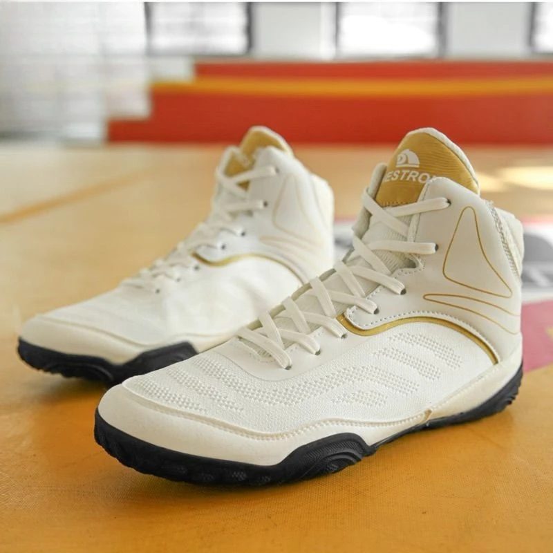 2026 Good Quality Man Wrestling Boots Professional Boxing Fighting Boots Comfortable High Top Boxing Sneakers Men Men Fighting S