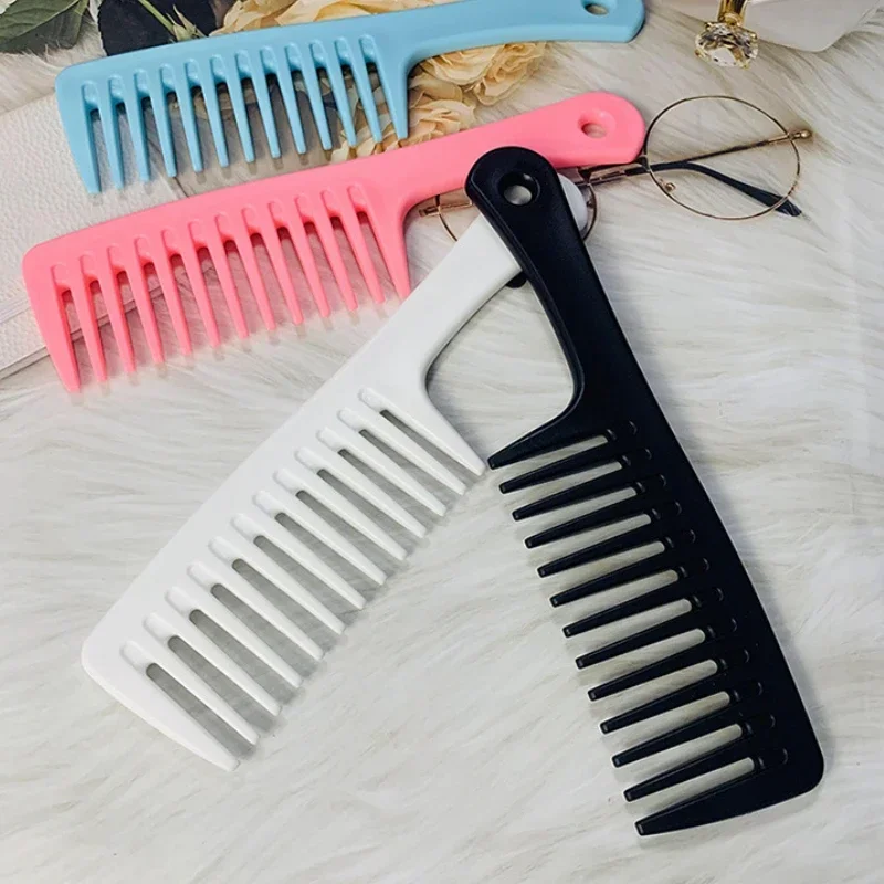 1PC Large-tooth Comb Has A Thickened Matte Texture, and The Curly Hair Is Not Easy To Break, and The Comb Has Wide Teeth