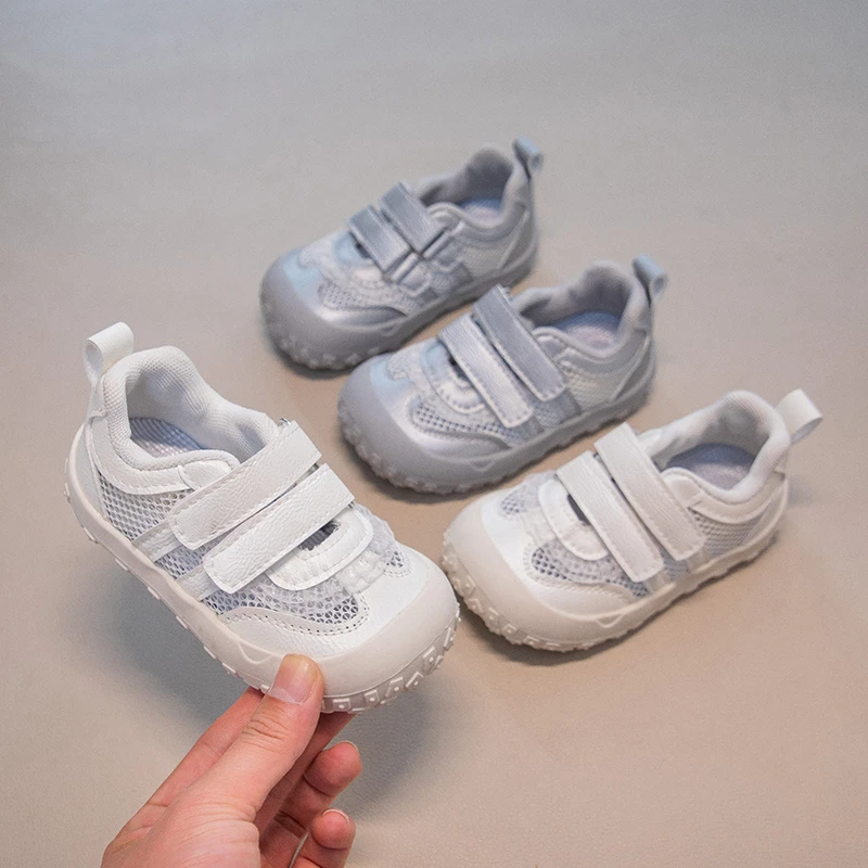

Children's Fashion New Sports Sandals Korean Summer Fashion Soft Bottom Mesh Breathable Sports Shoes Men's and Girls' Sandals