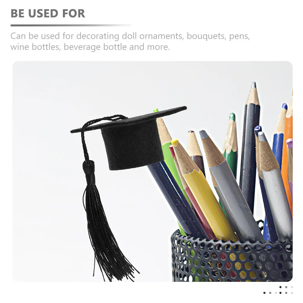 

4Pcs Mini Graduation Cap Bottle Toppers Felt Mini Grad Hat Wine Bottle Cover Graduation Party Supplies Tassels