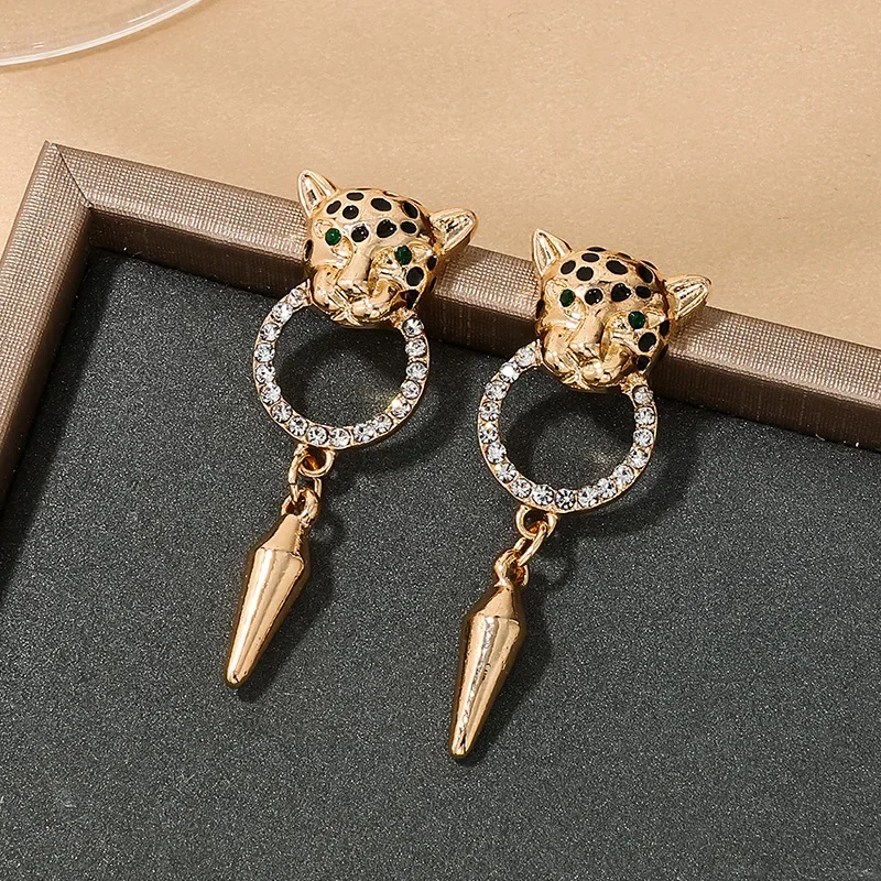 Statement Gold Color Leopard Head Dangle Earrings for Women Gifts Fashion Retro Zircon Inlaid Punk Embossed Earrings Jewelry