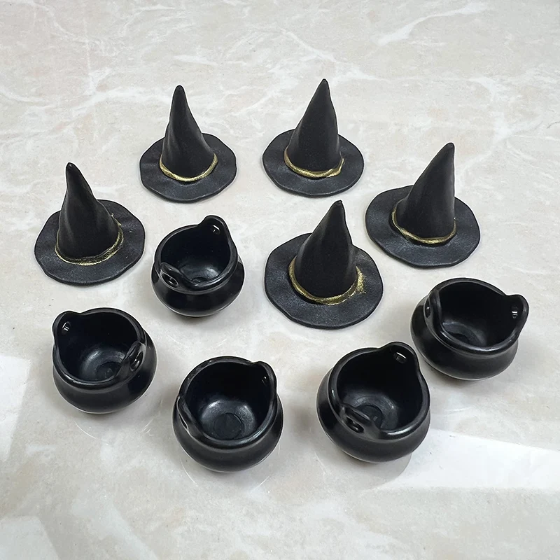 10Pcs Halloween Mini Witch Hats Cauldron Resin Miniature Ornament Scene Layout Halloween Party Home Decoration