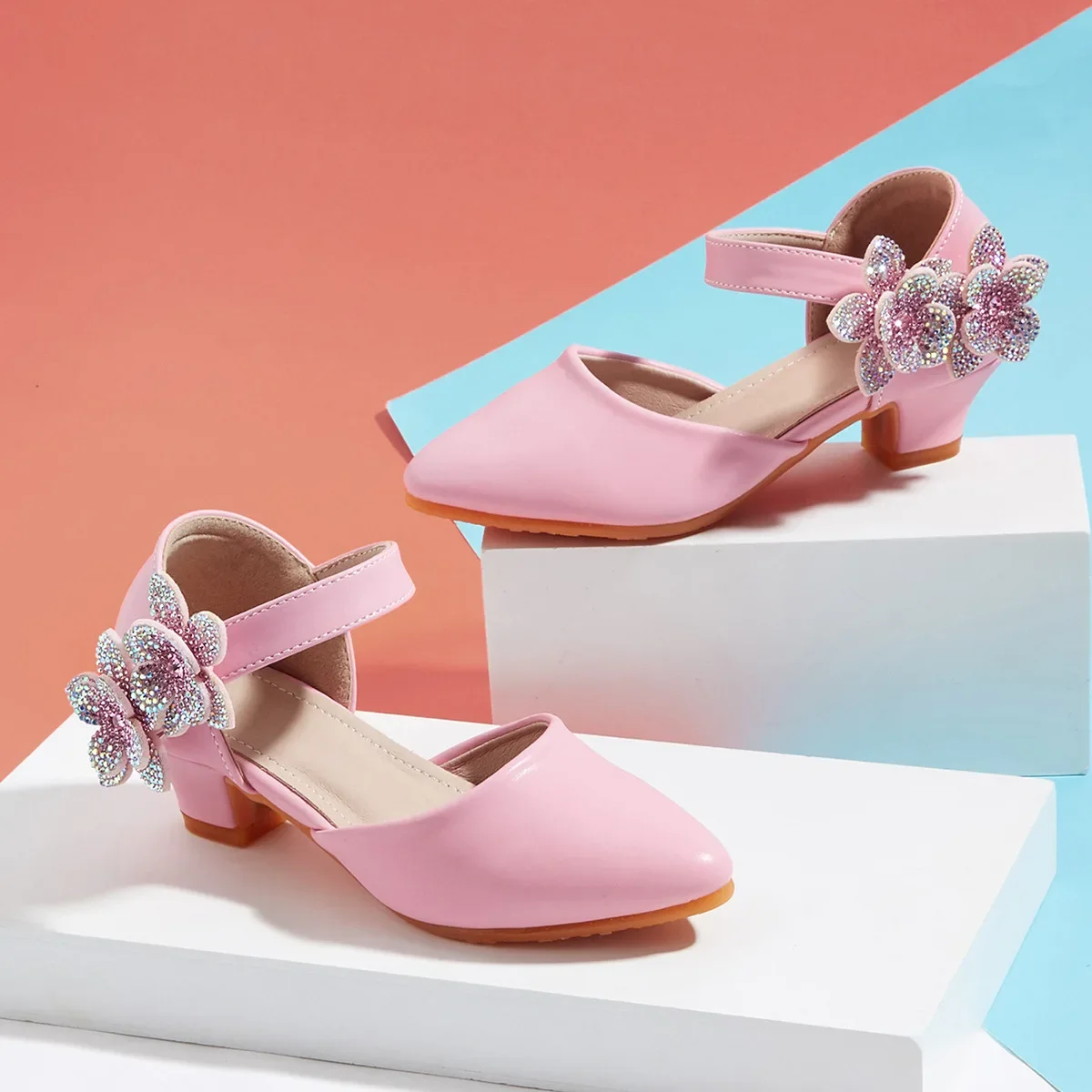 

2025 New Girls' High Heels Fashion Flower Kid's Crystal Princess Shoes Anti Slip Performance Children's Leather Shoes Pink