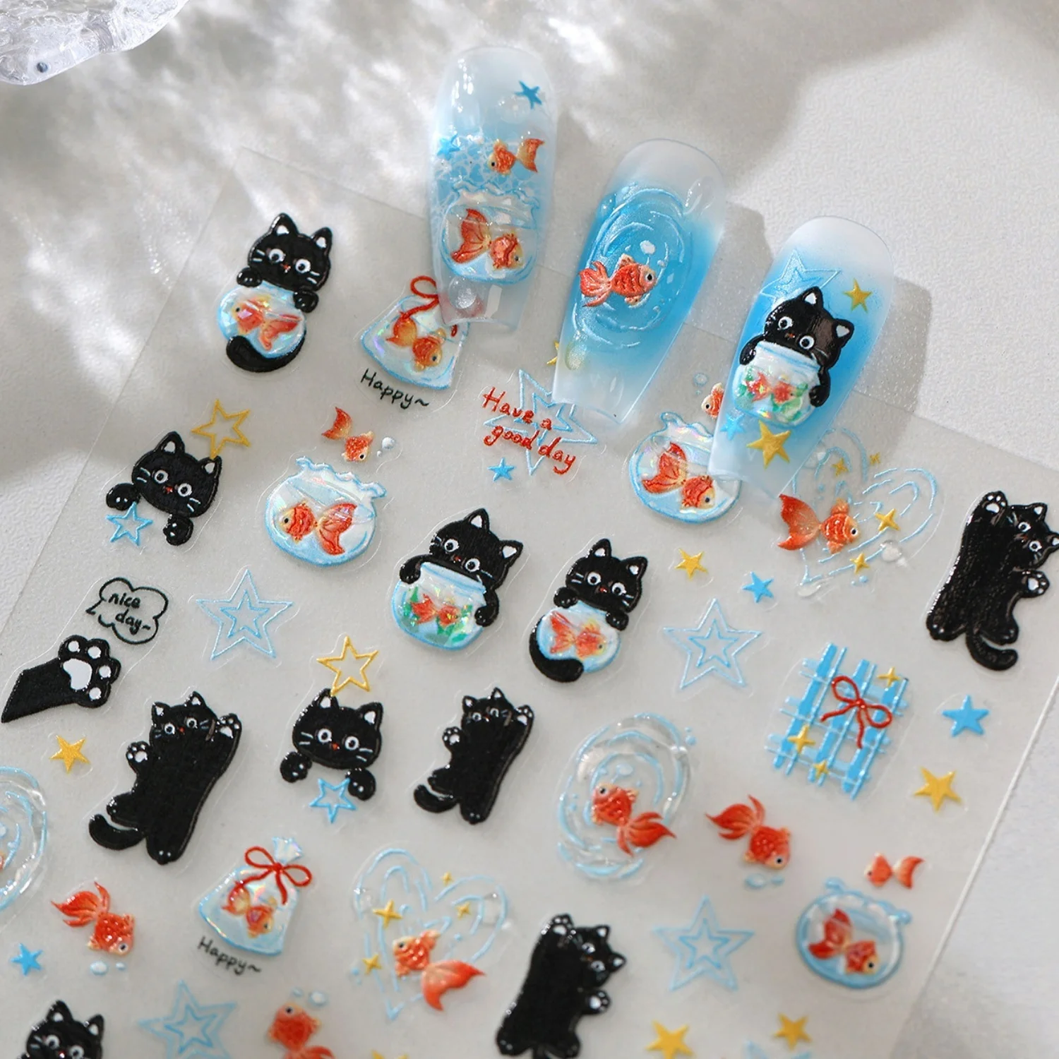 Cartoon Schwarze Katze Goldfisch 5D Nagelaufkleber Glasbeutel Goldfisch Wasserwelle Stern Pfotenabdruck Nagelkunst-Aufkleber Selbstklebend Maniküre