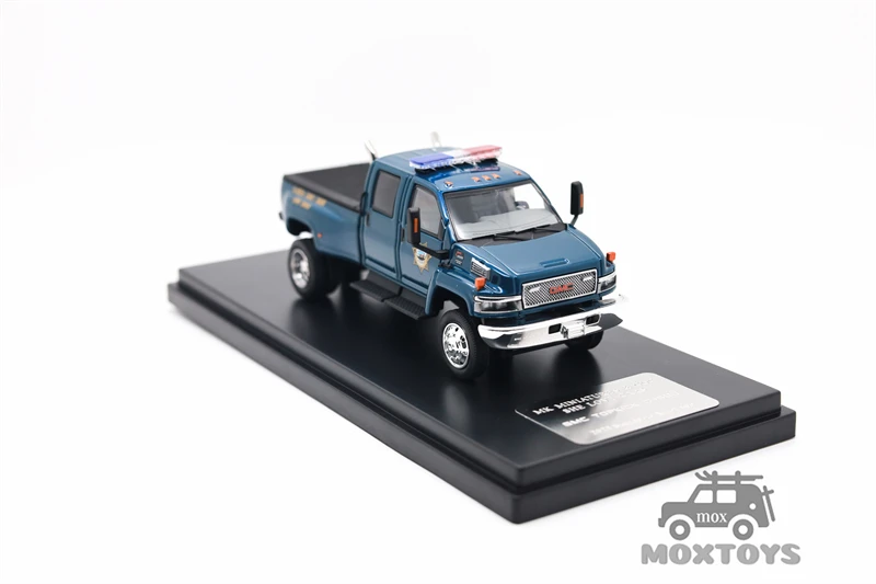 MK Miniatures & GOC 1:64 GMC TOP KICK PICK UP camion de POLICE bleu Limited499 singapour AUTOEXPO 2025 modèle de voiture moulé sous pression