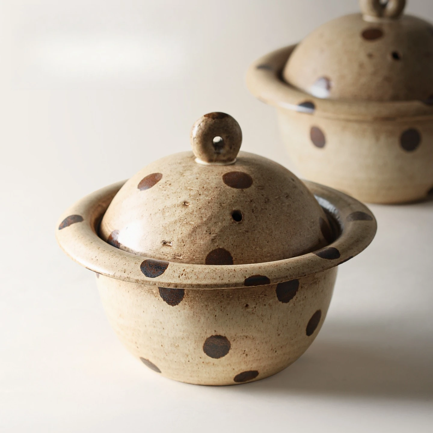 Jingdezhen Japanese-style handmade high temperature resistant ceramic soil casserole open flame household stew dual-purpose