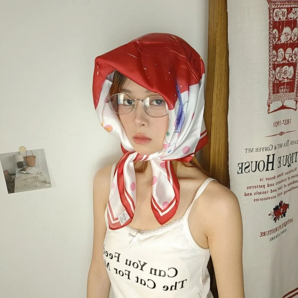 우아한 통기성 꽃무늬 스카프 새틴 원단 반점 무늬 강아지 실크 새틴 터번 우아한 부드러운 반다나 헤어 스카프 소녀용