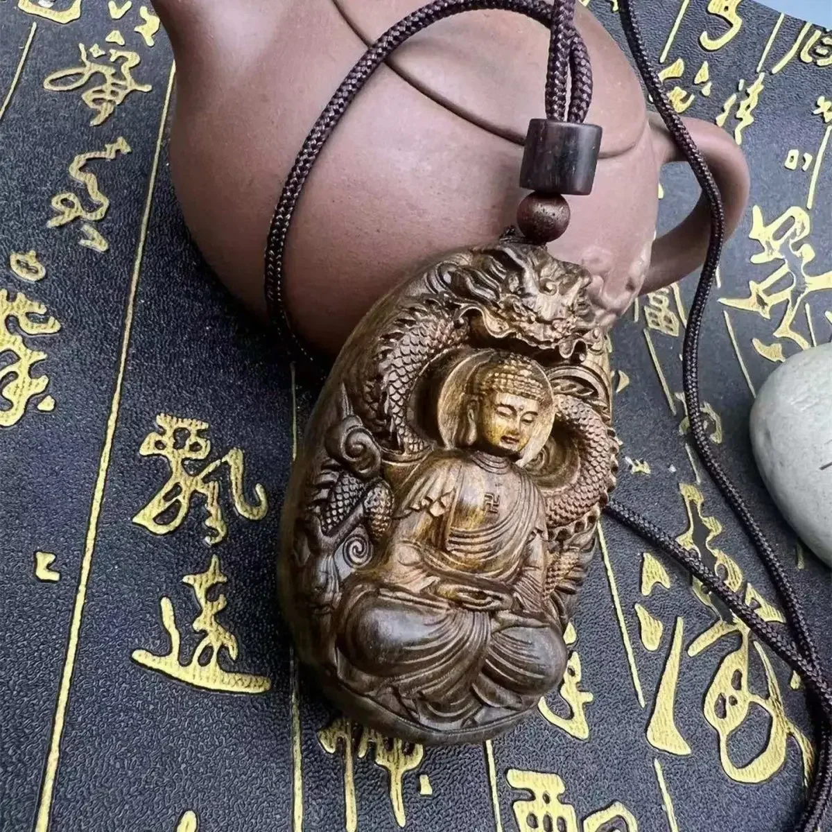 Fidelity Sandalwood Pendant Bodhisattva Chess Agarwood Pendant Big Sun Tathagata Old Material Necklace WenPlay Pendant for Peace