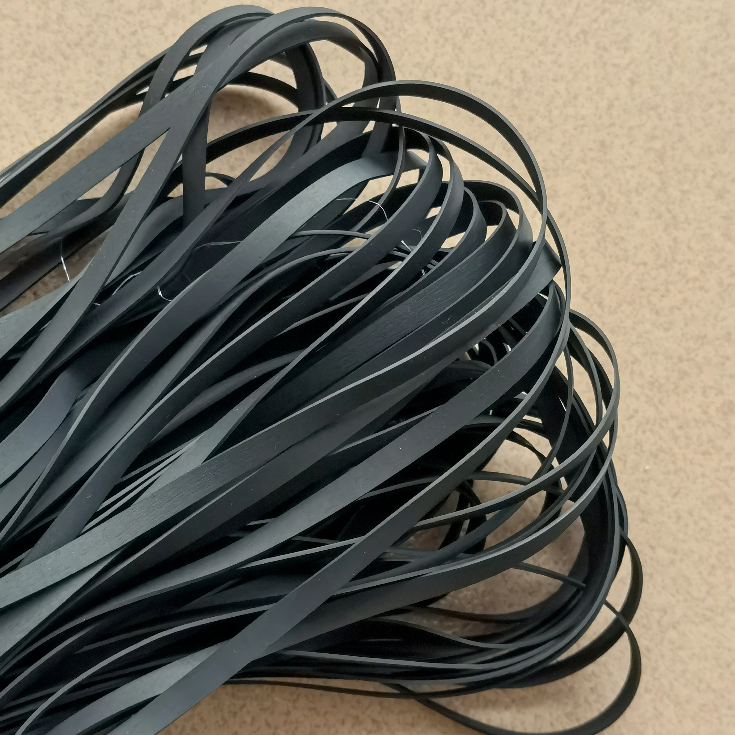 1Pcs wide 5mm flat leather belt, card holder stereo, tape recorder, vinyl record player, tape recorder, flat drive belt.