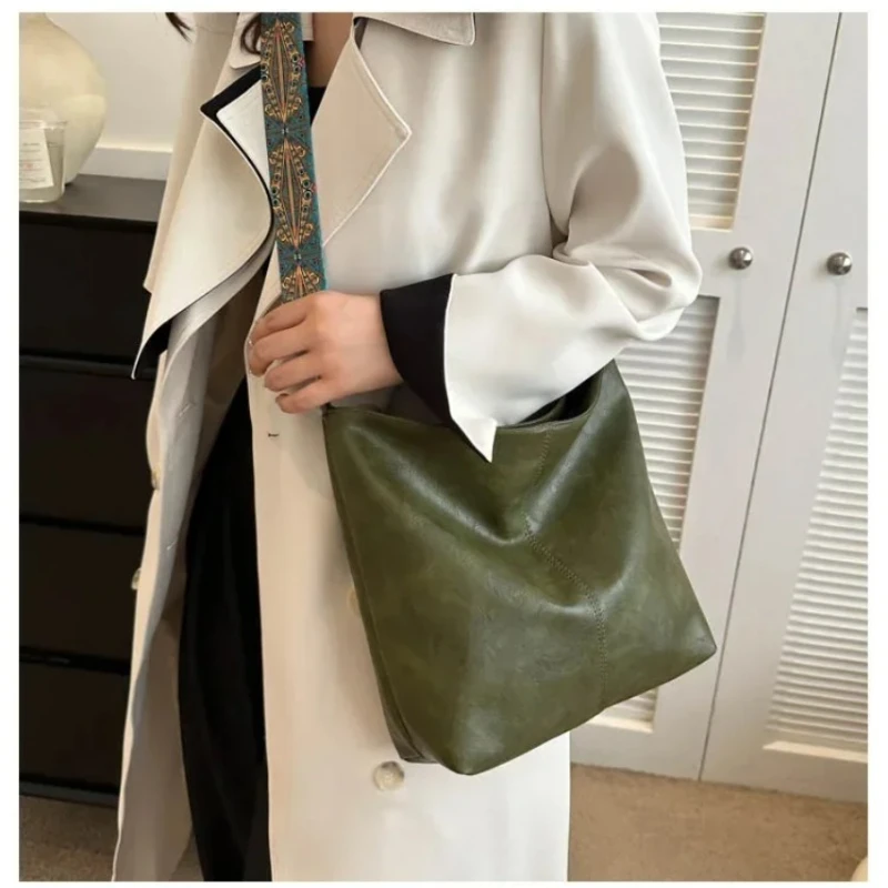 

Новая модная ручная сумка через плечо на одно плечо, большая вместительная сумка-ведро, однотонная модная женская сумка через плечо из искусственной кожи