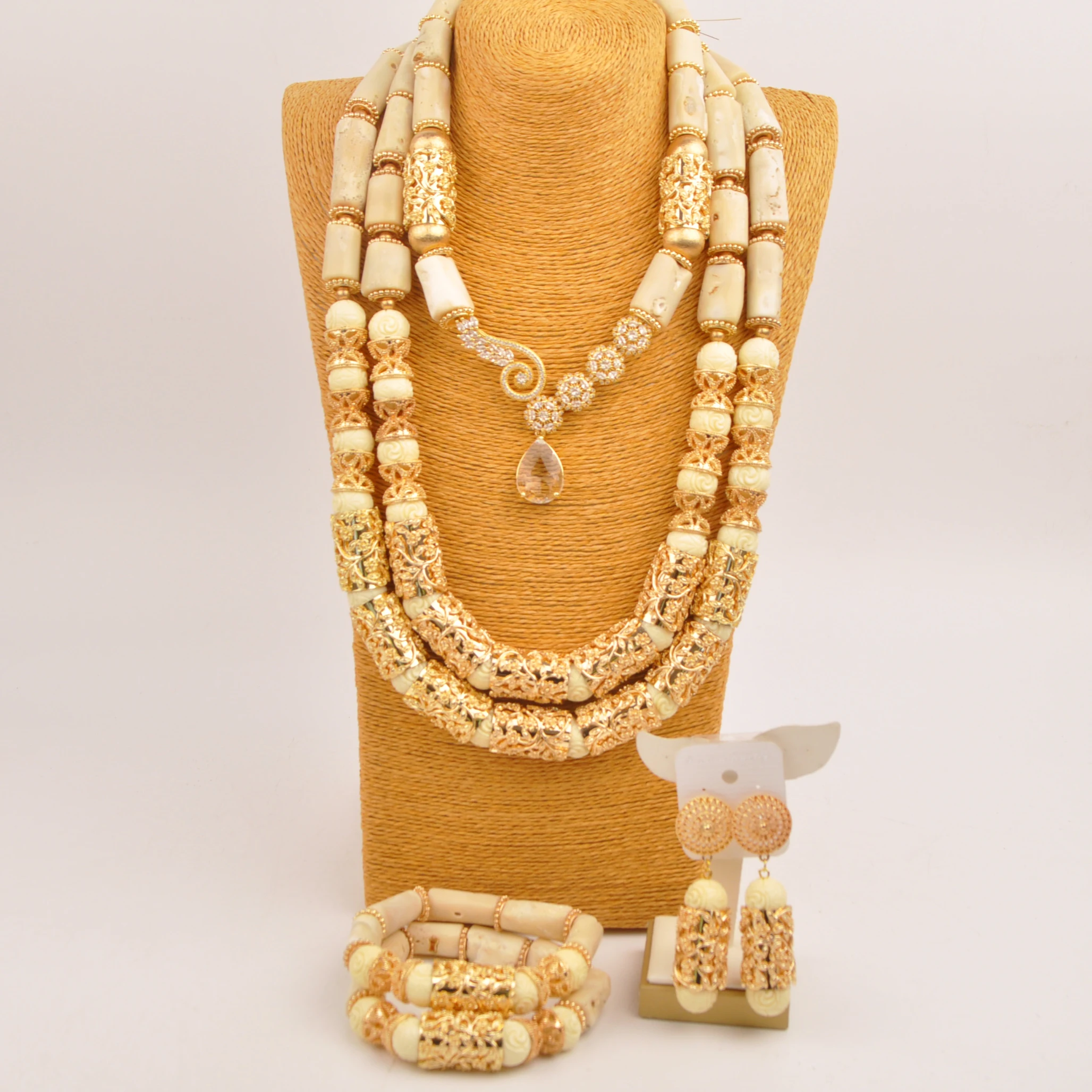 

Natural White Coral Bead Bridal Jewelry Sets