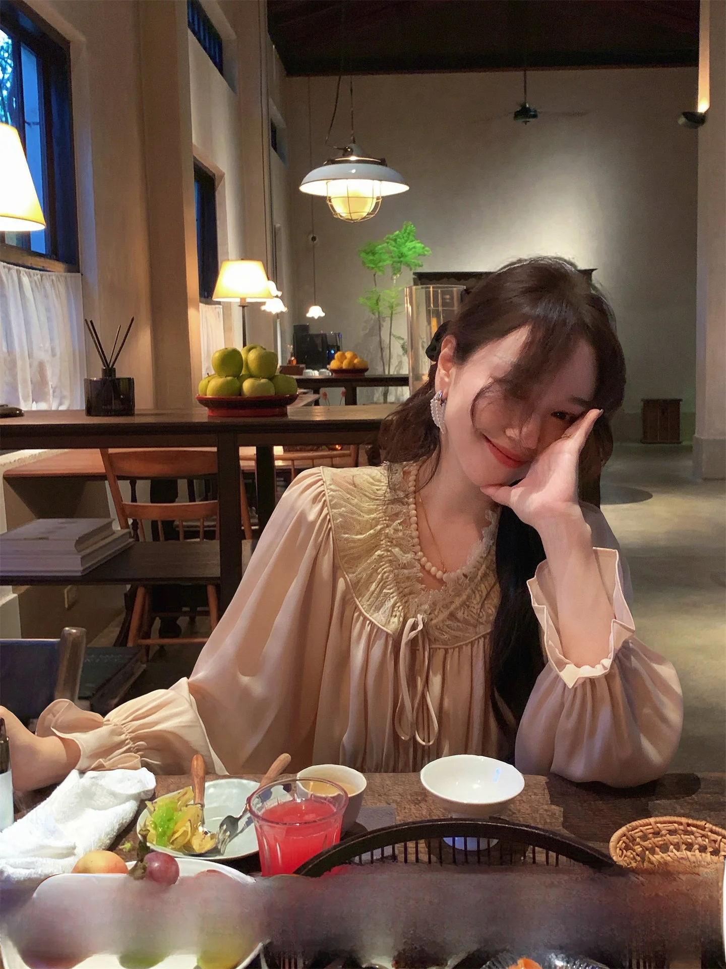 

Розовая женская блузка с кружевной отделкой, нежная, с длинным рукавом, модная, для ранней осени, W-THEWANGS, новинка 2025 года