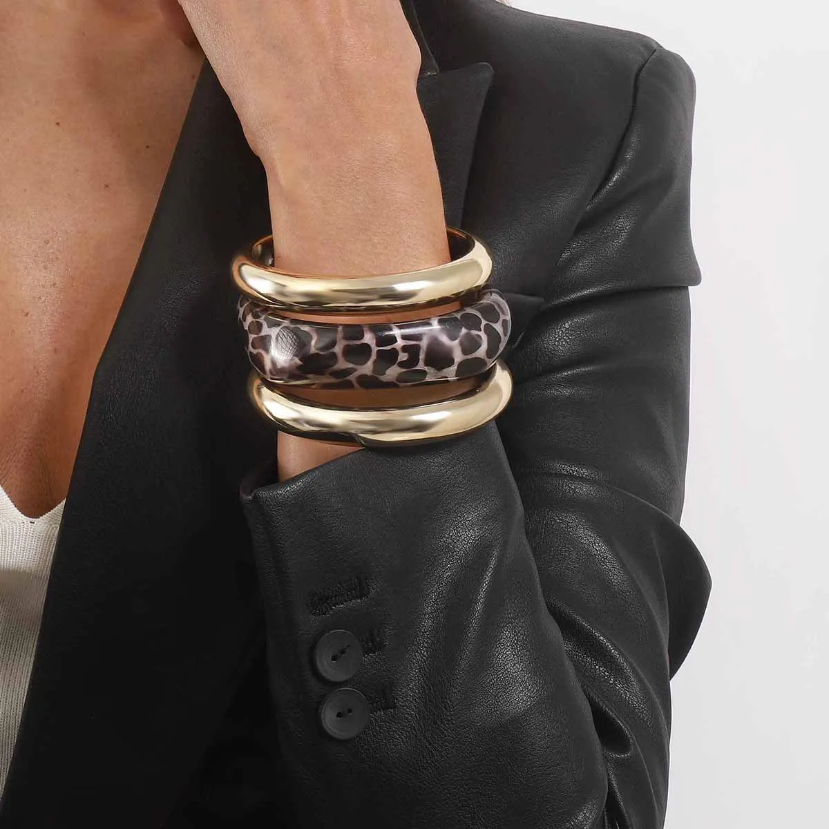 Vintage Amber Leopard Print Bangle Chunky Glossy Gold Finish Stackable Bracelet Set Modern Minimalist Statement Wrist Jewelry
