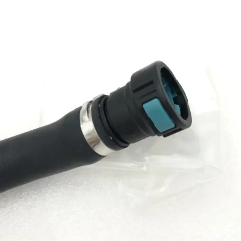 LR034616 LR034624 Engine Block To Heater Water Hose for Land Rover Range Rover 2013- Range Rover Sport 2014- New Discovery 2017