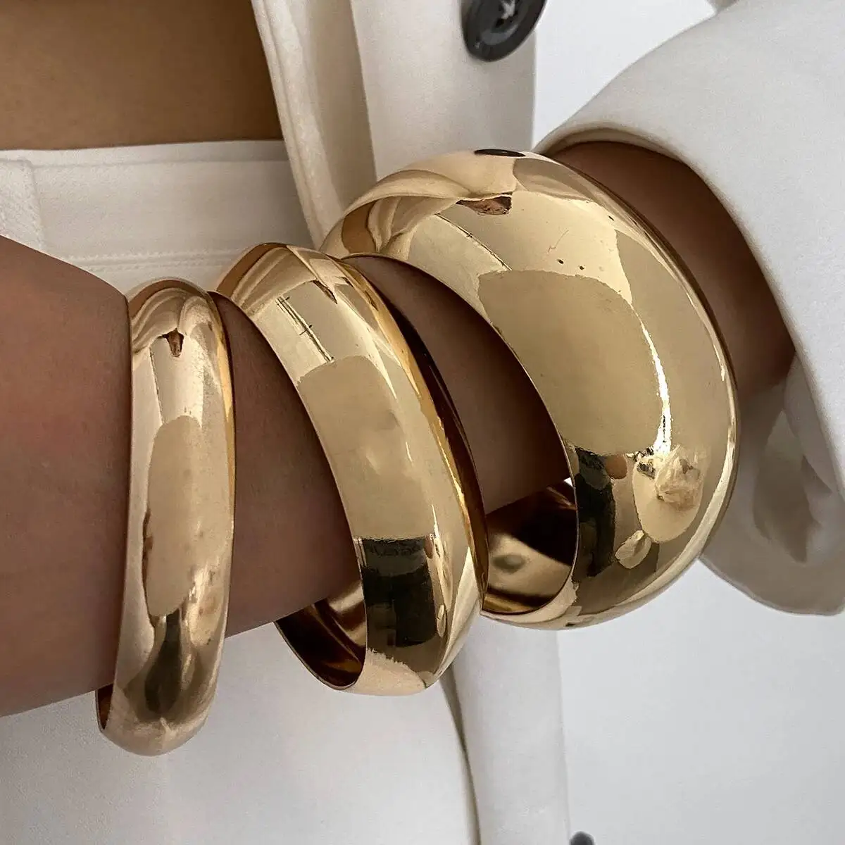 

Women's Punk Metal Large Bangle Bracelet 3 Styles Exaggerated Smooth Surface round Wide Geometry Party Jewelry