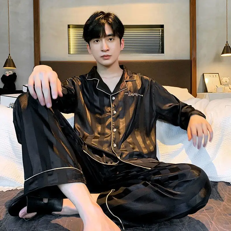 Mens ชุดนอนฤดูใบไม้ผลิผ้าไหม Pijama Hombre แขนยาวหลวมขนาดใหญ่คอปกเสื้อชุดนอนชุดนอนชุด2ชิ้น Piue ขนาด