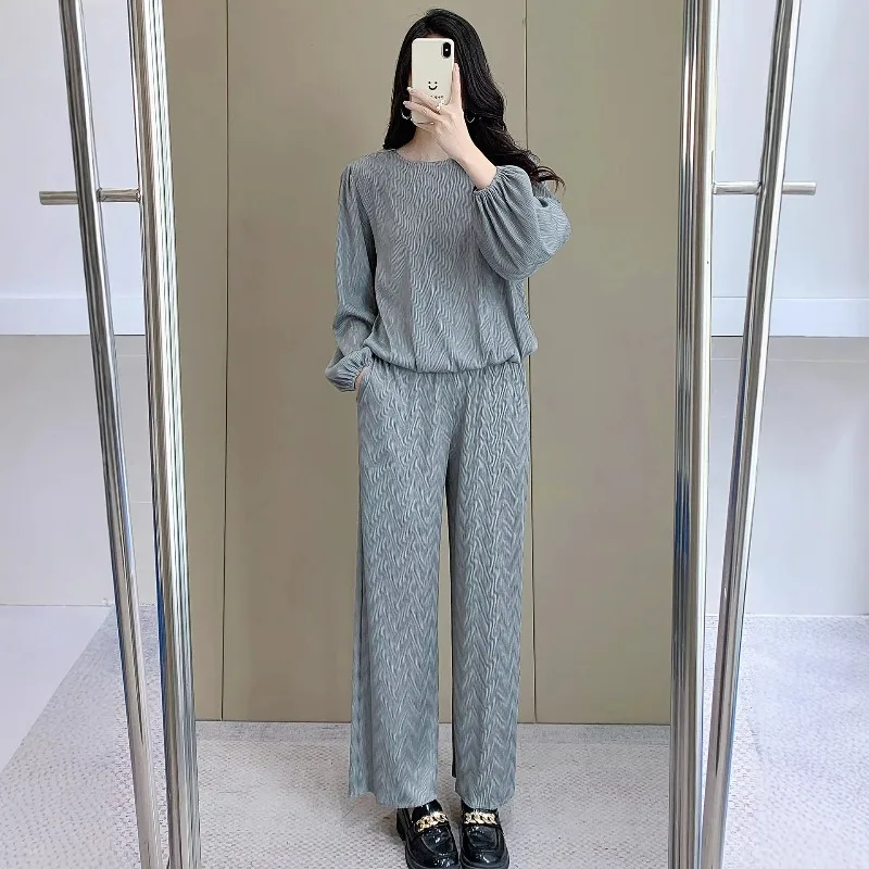 

Miyake Water Ripple Pleated Pants Set Women 2026 Loose Solid Color Long Sleeve Casual 2-Piece Set Spring Summer New Versatile