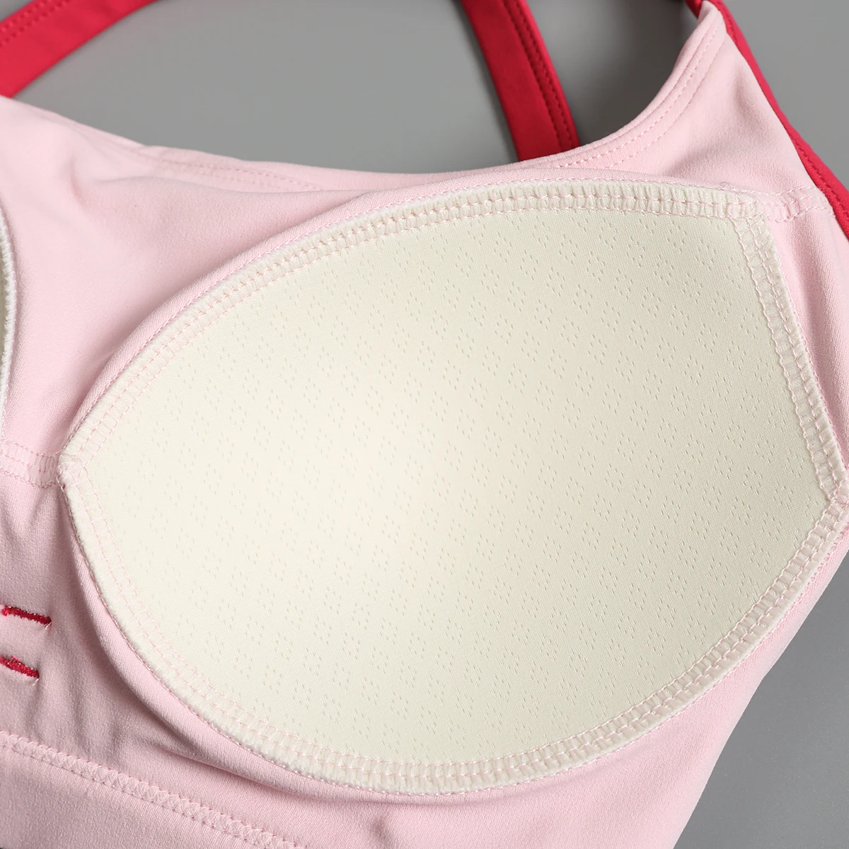 Lencería deportiva de verano para mujer, sujetador de yoga a prueba de golpes para correr de una pieza, chaleco de entrenamiento físico de color contrastante a la moda