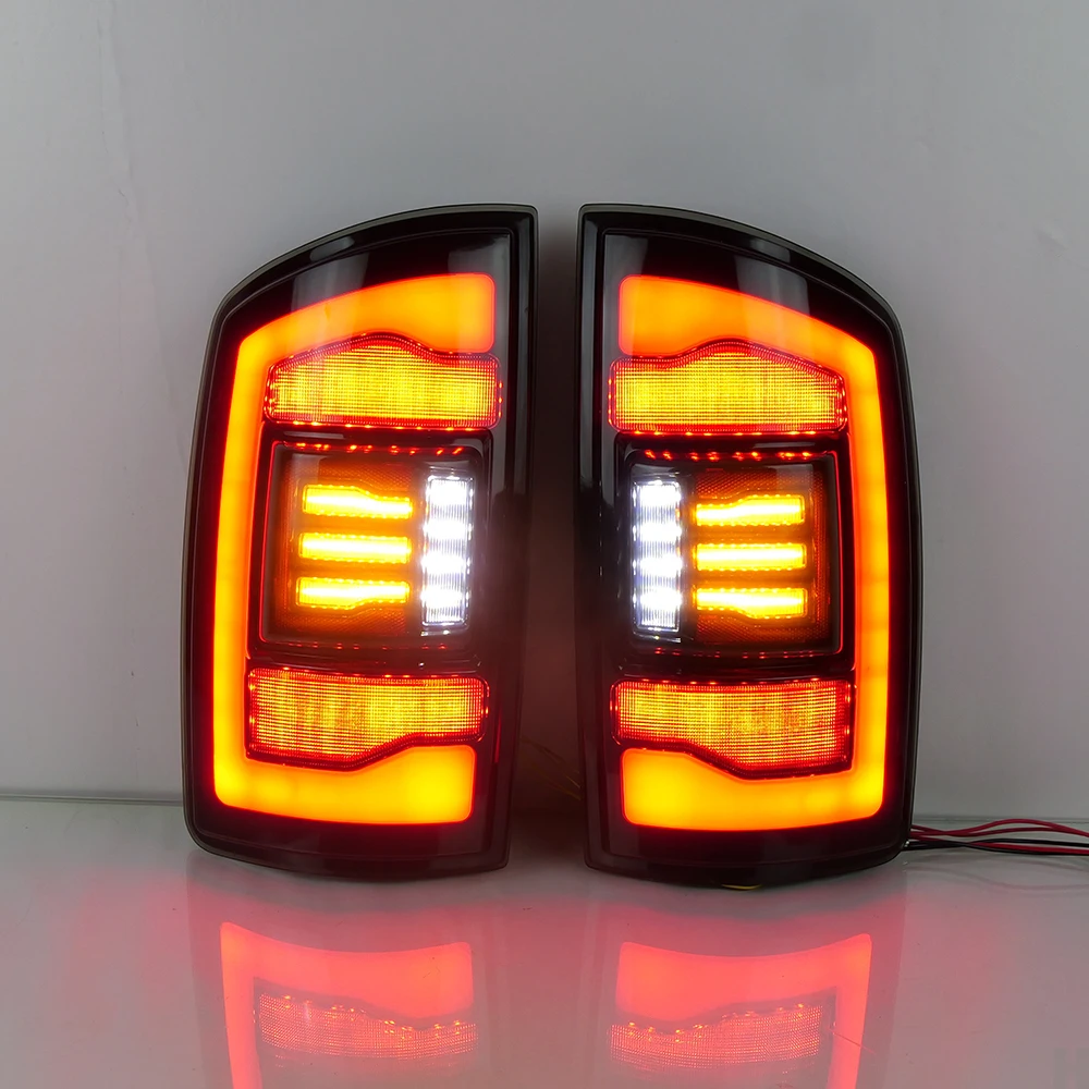 

For Dodge Ram 1500, 2500, 3500 (2002-2006) Automatic Tail Light Assembly Upgrade with LED Start-Up Effect and Flashing