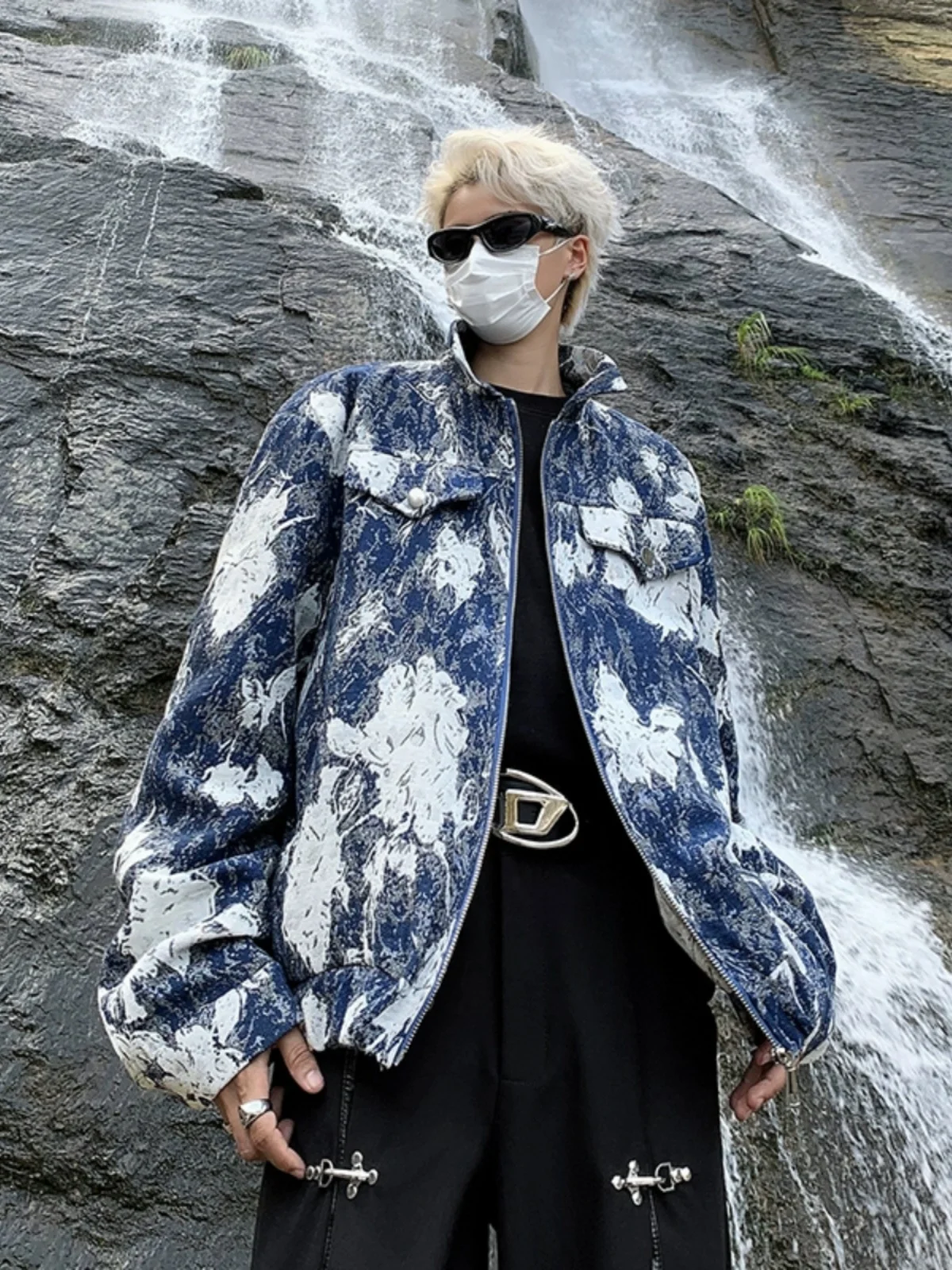 

Мужская куртка-бомбер с цветочной вышивкой, на молнии, модная, для весны и осени, из полиэстера, теплая, молодежная, стильная