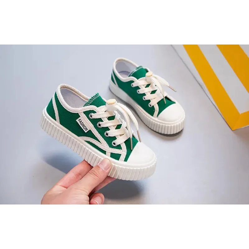 

Autumn Park Casual Trainers, Abrasion Proof Sole for Leaf Collecting, Meadow Run and Lakeside Family Picnic Fun
