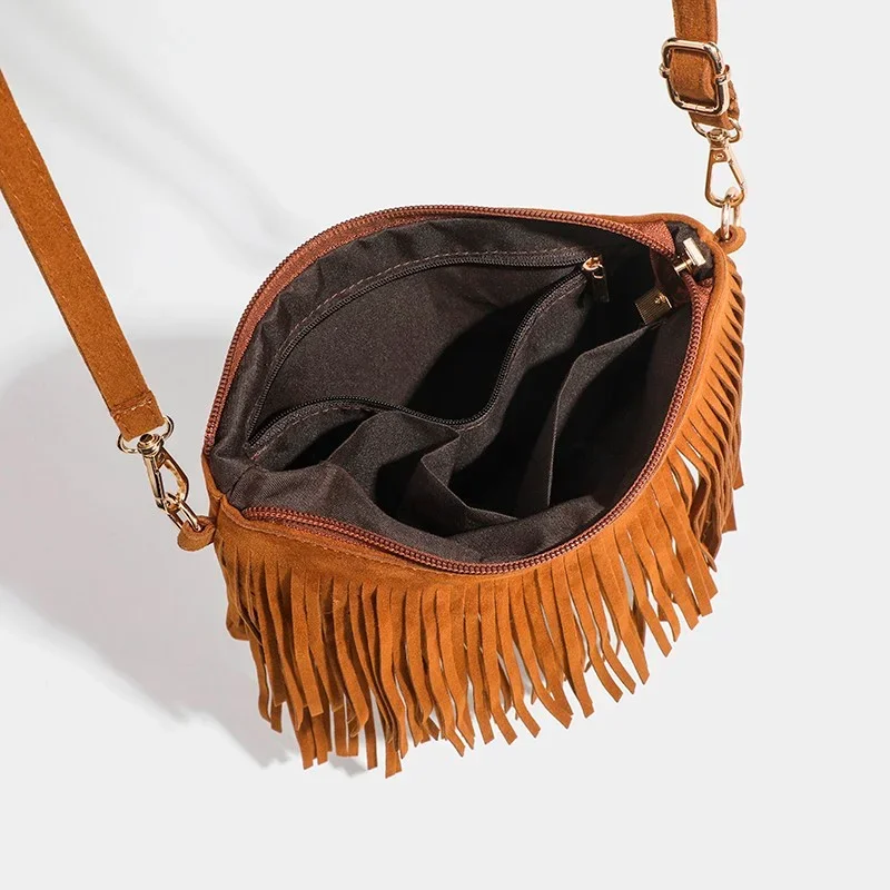 2024 New Women\'s Shoulder Bag Fashion Trend Zipper Shopping Large Capacity Solid Color Tassel Suede Women\'s Shoulder Bag