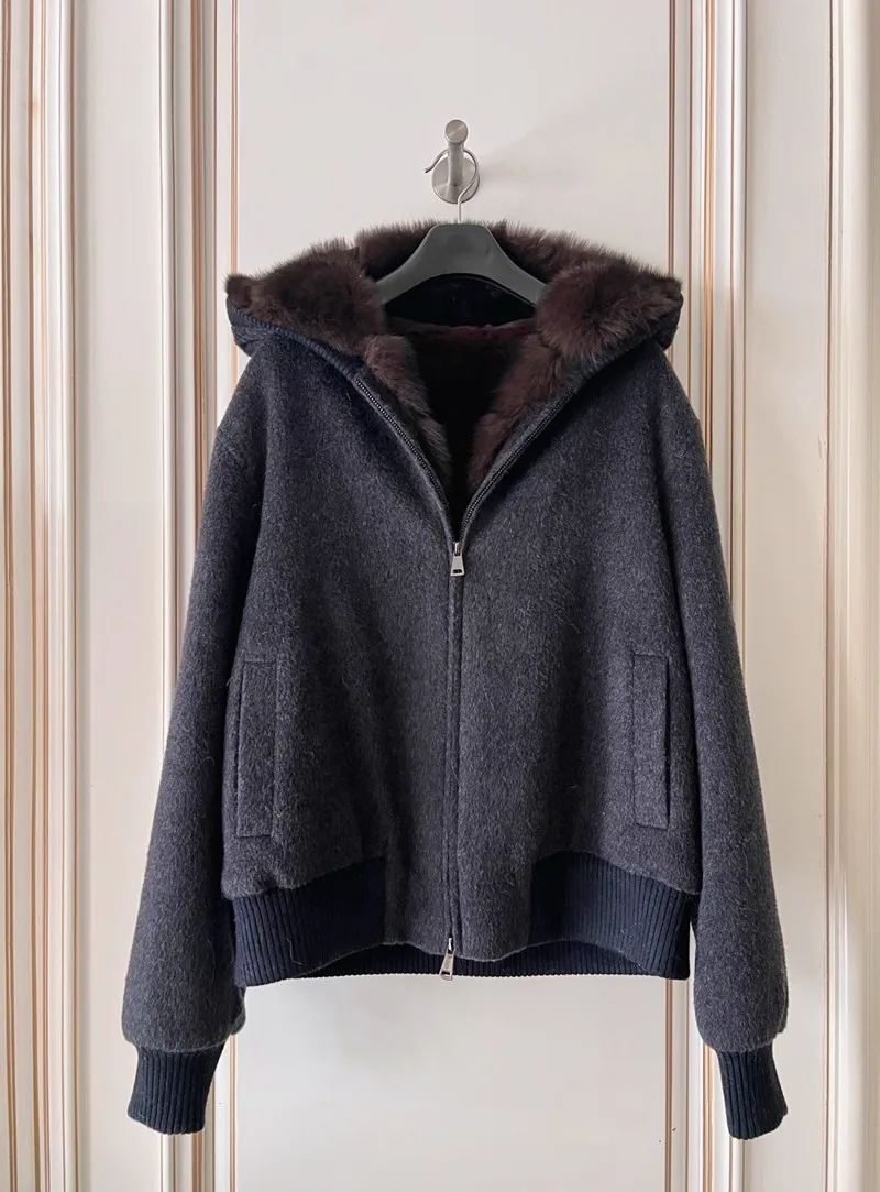2026 Women's Cashmere Fur Coat Fox Otter Rabbit Fur Outerwear Elegant Warmth Fashionable Winter Coat