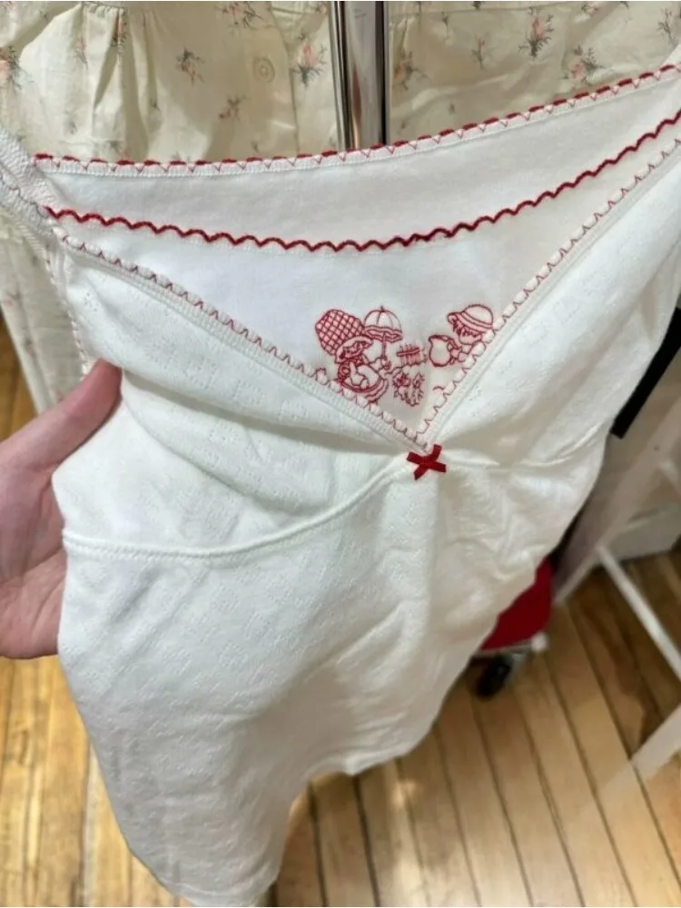 سترة نسائية صيفية عالية الجودة موديل 2025 براندي BM للفتيات ذات جودة عالية متعددة الاستخدامات بقصة ضيقة بلون سادة ورقبة على شكل حرف v سترة قصيرة بدون أكمام